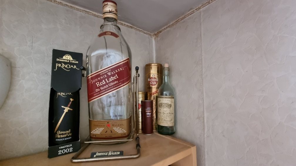 Johnnie Walker sticla decor bar gigantica colectie decor