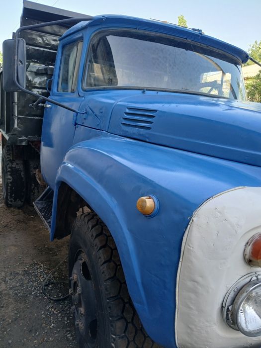 Zil 130 sotiladi