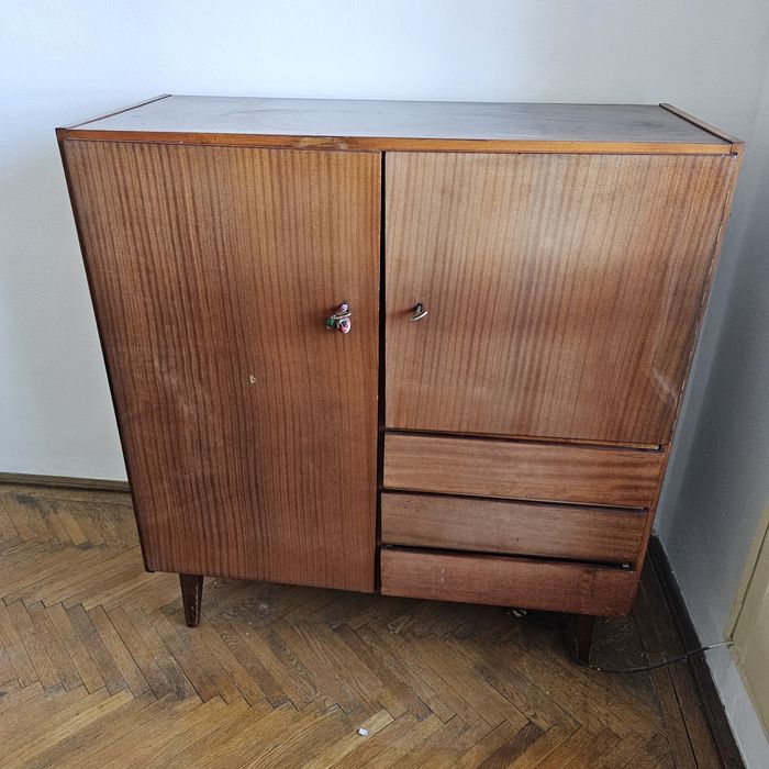 Donez corpuri mobila