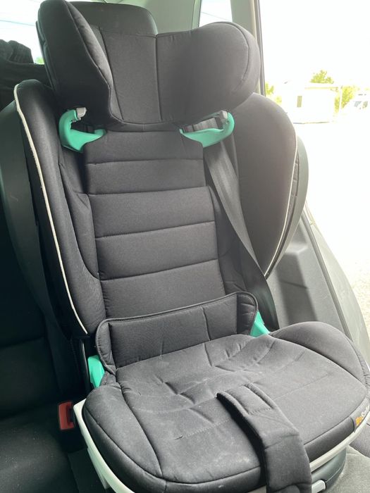 Столче за кола Be Safe Izi flex fix i-size черно за деца от 4 до 12г