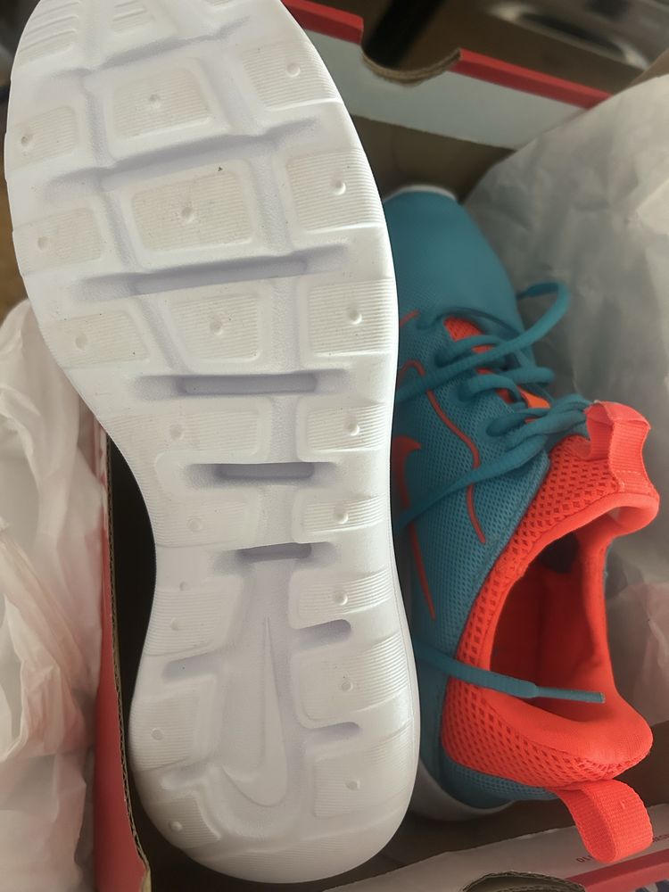 Маратонки nike, нови 40 номер