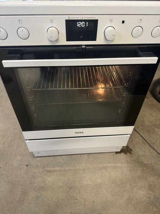 Печка с керамичен плот Електролукс ИНдукция