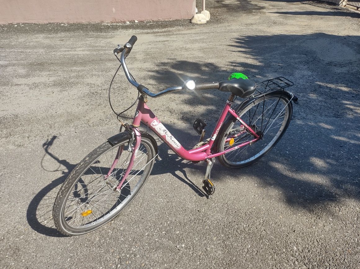 Vând sau schimb două biciclete