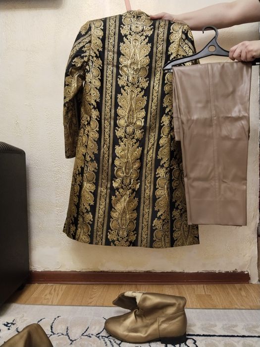 Продажа костюм в хорошем состояний