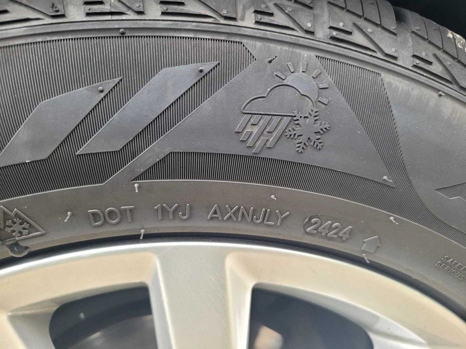 Vand Roti 215 60 16  PASSAT B8 provenienta Austria nerulate in tara