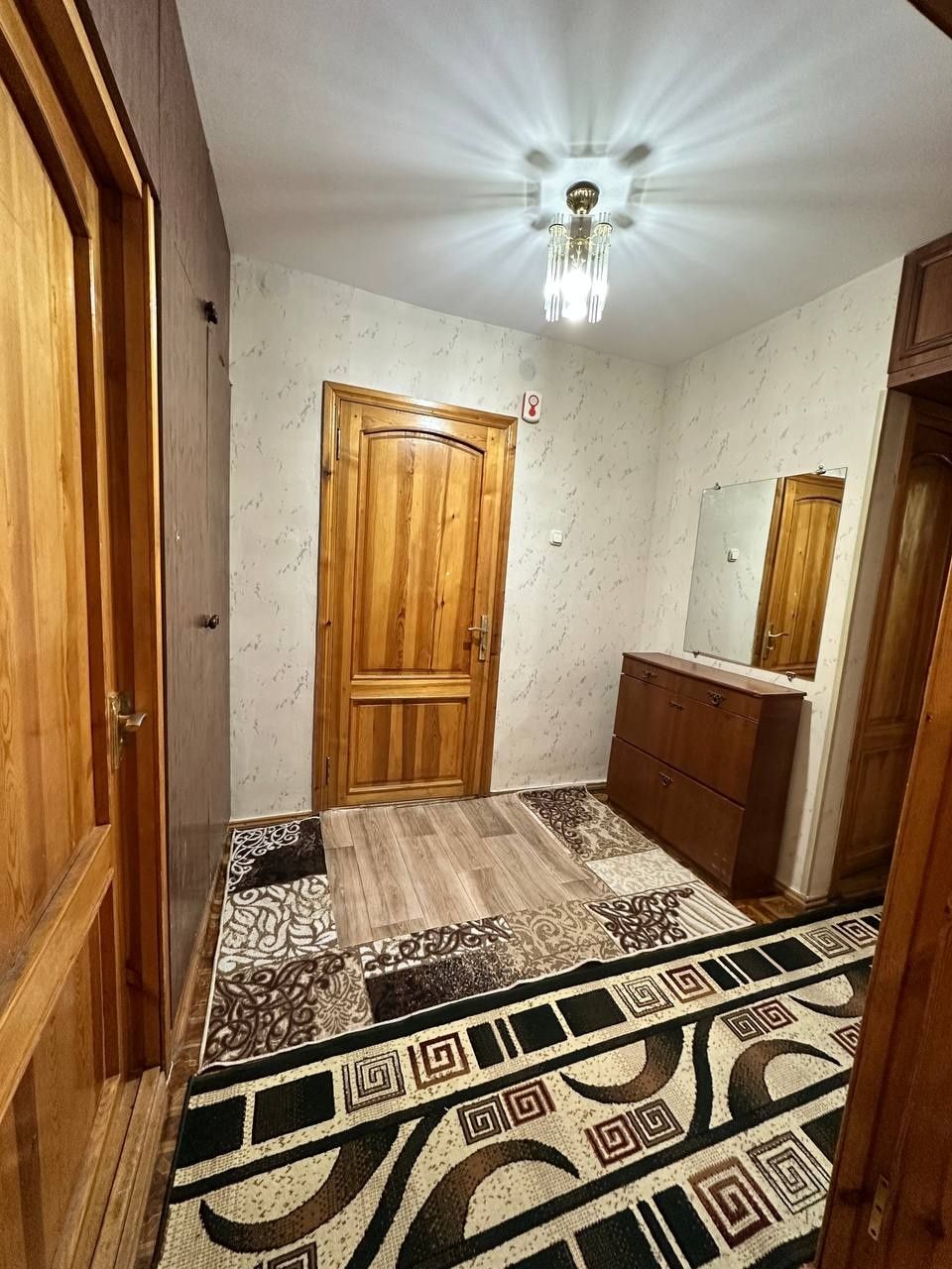 Сдаётся 2в3 на Максим Горького. Лафарга