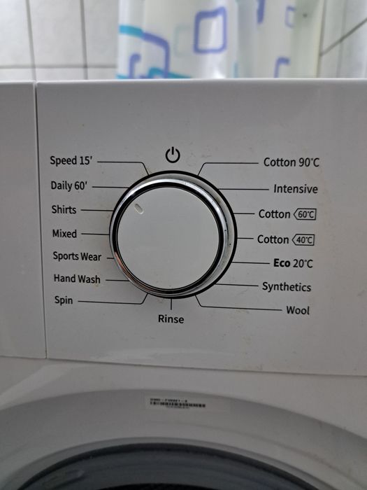 Masina de spălat rufe!