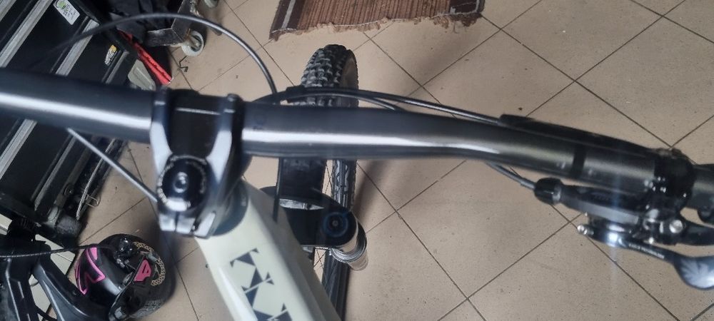 Ghidon carbon bontrager line pro 35 ,pedalier carbon truvativ