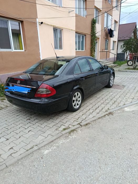 Mercedes Benz W211