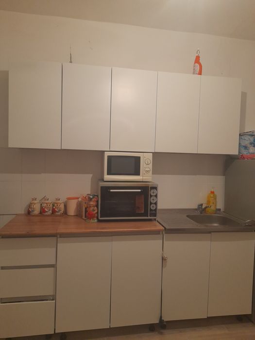 Кухня гарнитура и стол