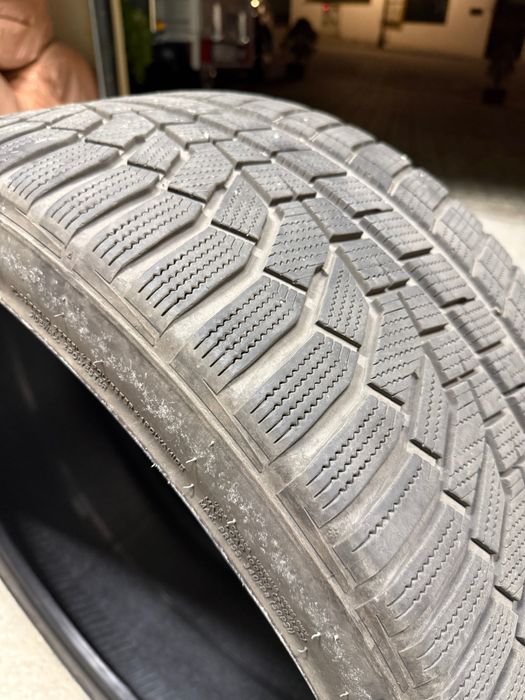 Vând 2 Anvelope de iarna Hankook 295 35 23 Winter I cept Evo2 SUV 108W