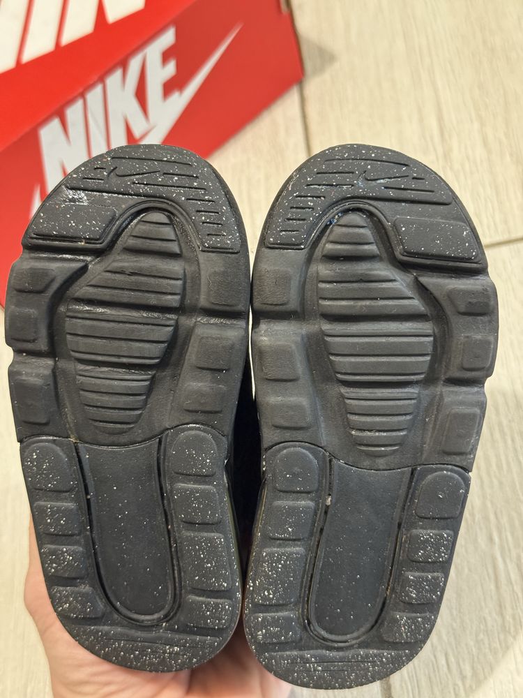 Adidasi copii masura 25 Nike Air Max 270