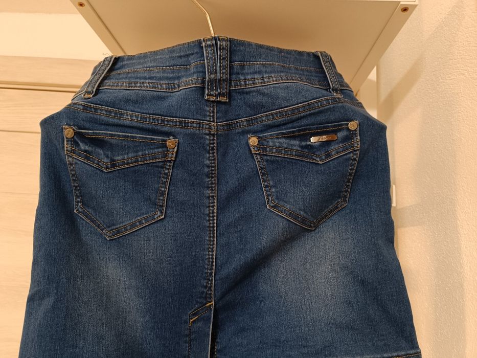 Fustă scurta de blugi