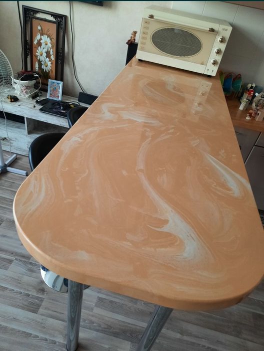 Продам каменный барный стол. Камень(оникс)