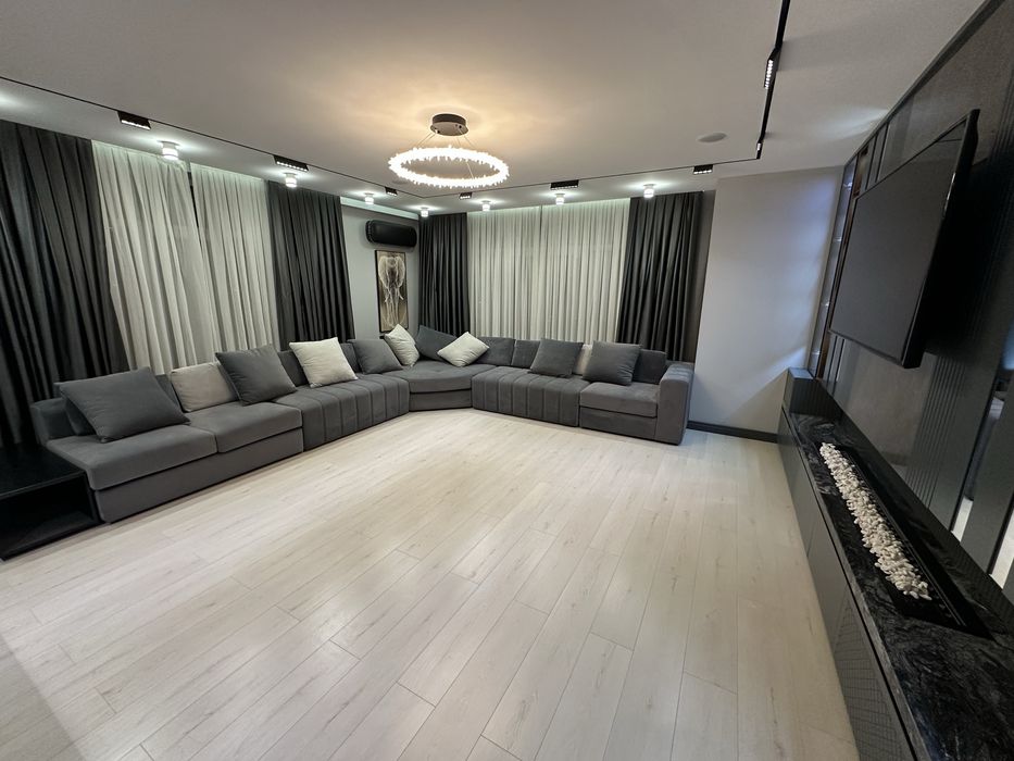 Продается в NRG Mirzo-Ulugbek ул.Сайрам 3/9/12 129м2+ балкон 30м2