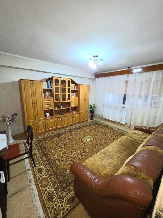 Închiriez Apartament 3 Camere Pelican