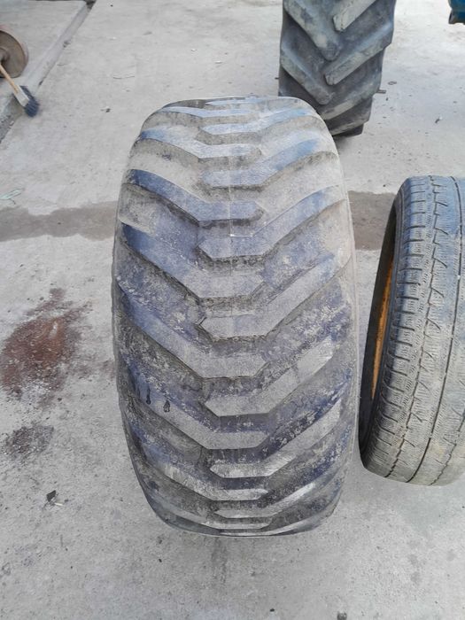 Vand cauciucuri  remorca