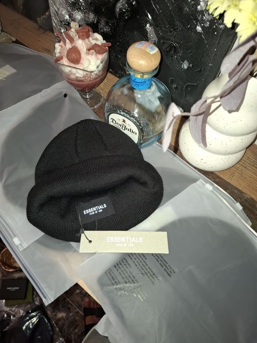 Fes Essentials Negru