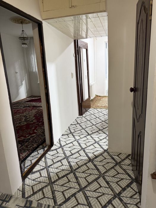 Qoraqamishda ijaraga uy beriladi 2 xonali 1 etaj maklersiz