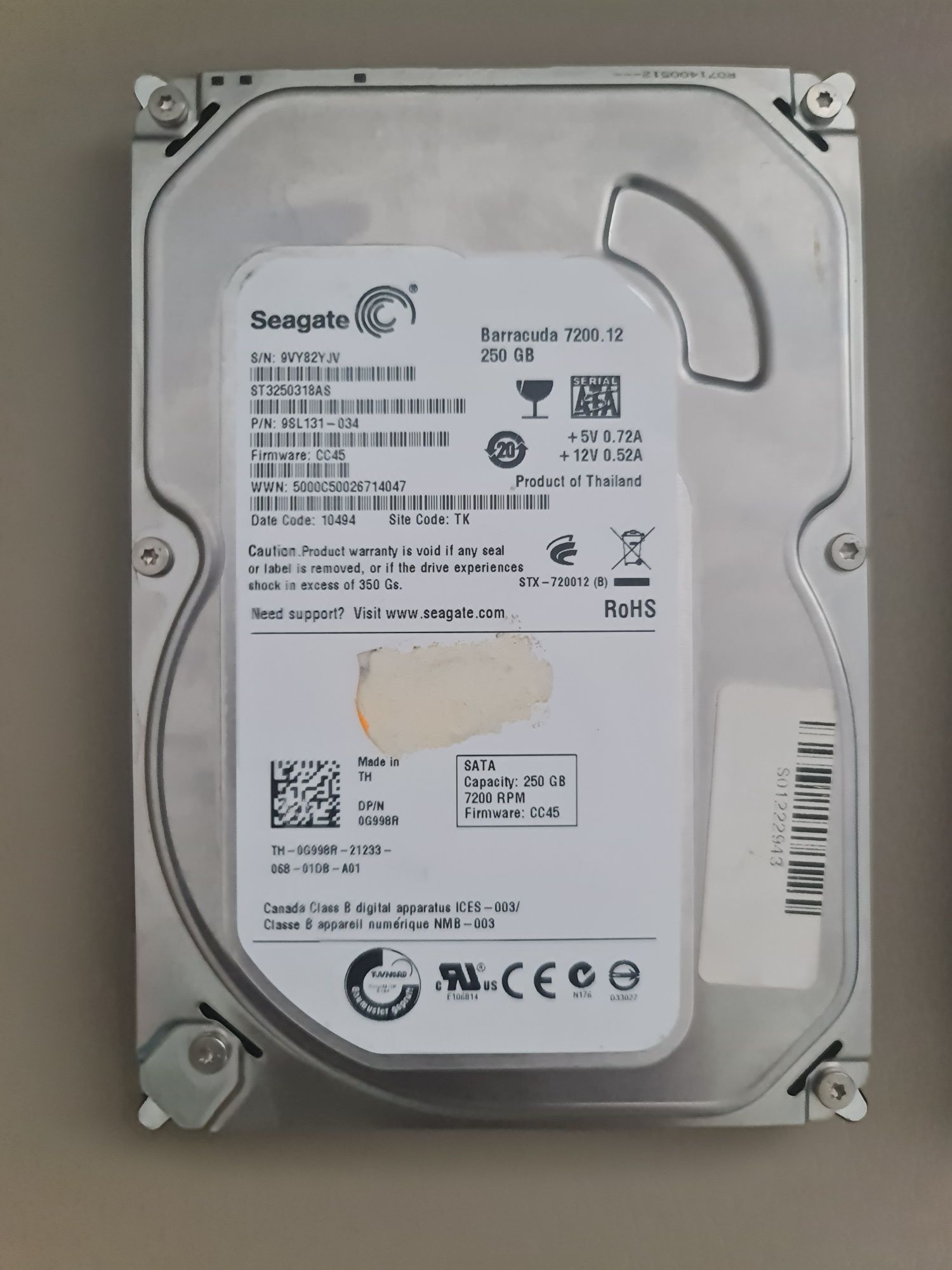 Hard disk-uri 1TB și 250 GB