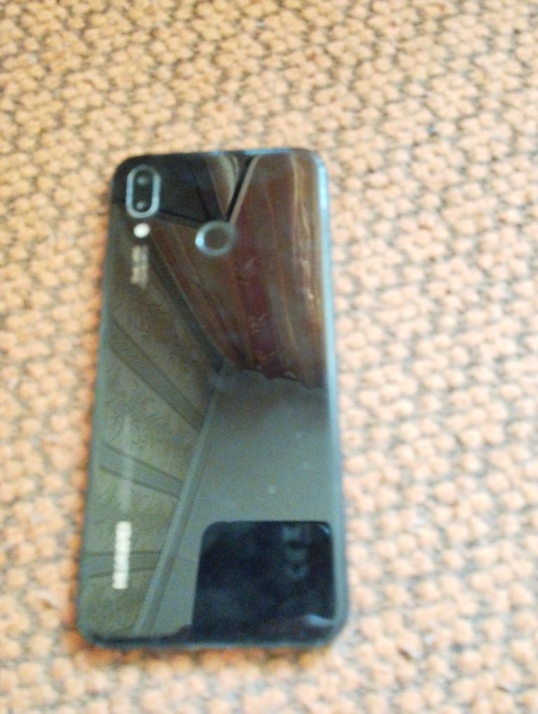 Продам Хуавей п20 lite