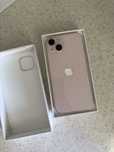 Продаю телефон iPhone 13 в отличном состоянии