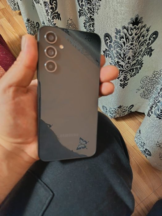 De vânzare tot ce se vede