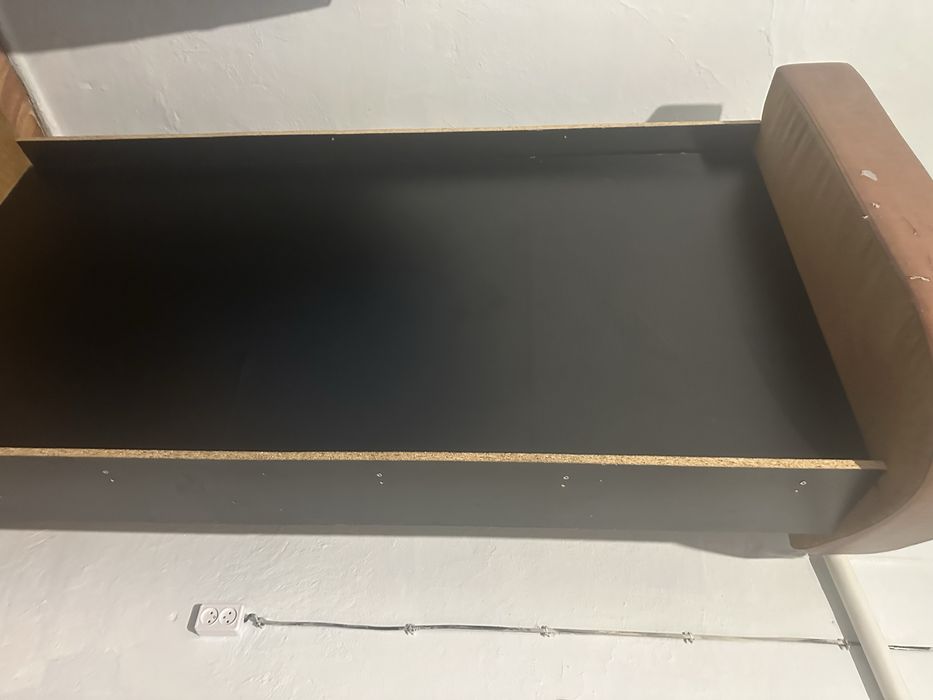 Кравать с матрасам