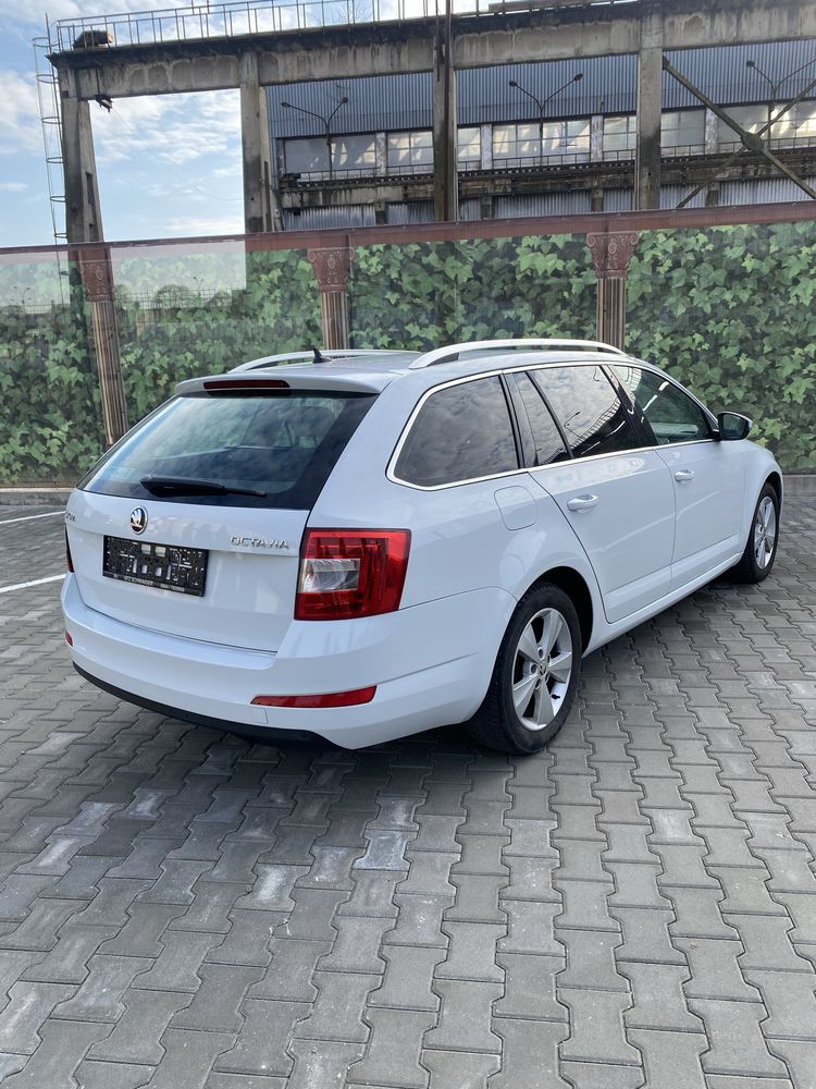 Skoda Octavia 3 *DSG*2.0*150cp*Piele crem*Lane assist
