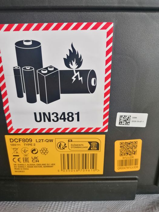 Șurubelnița cu impact Dewalt DCF809L2T