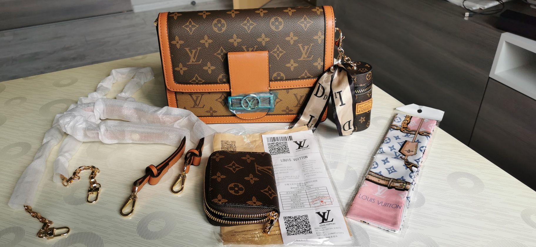 LOUIS VUITTON дамска чанта нова