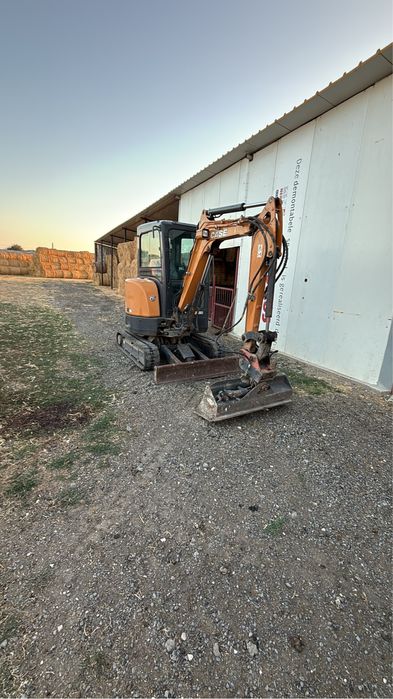 Închiriez miniexcavator/bobcat/miniincarcator