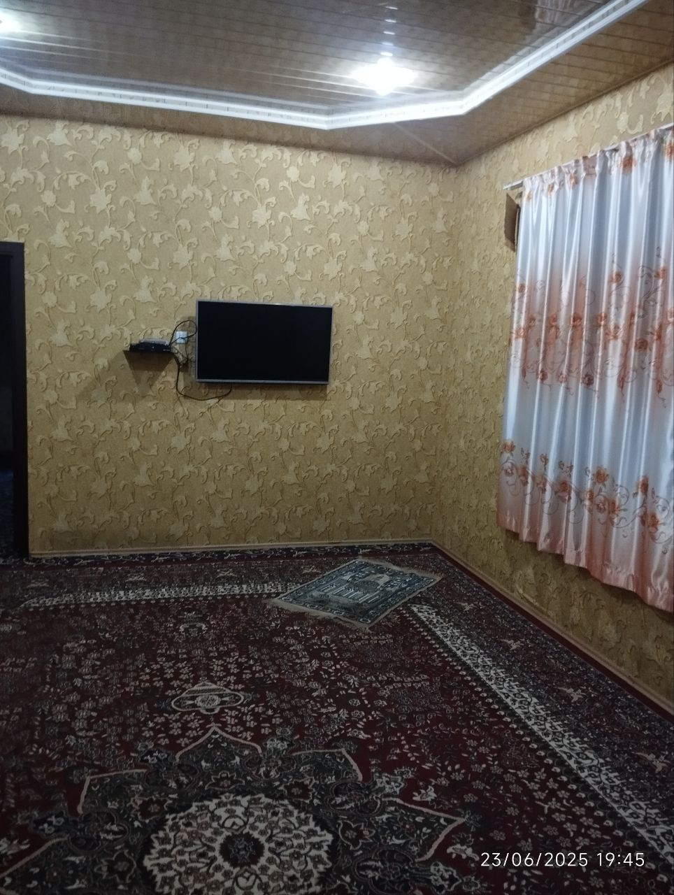 Dam olish uchun zoʻr joyda joylashkan dacha
