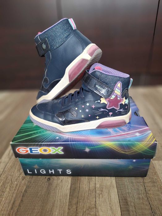 Детски сникърси Geox