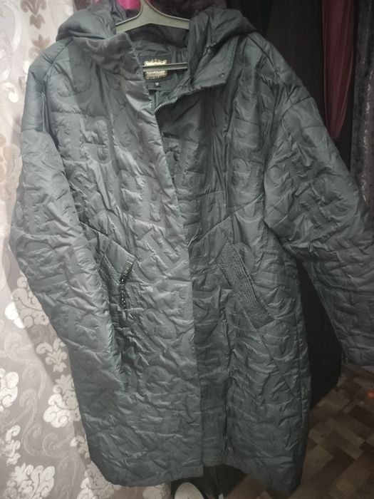 Срочно продам женскую куртку