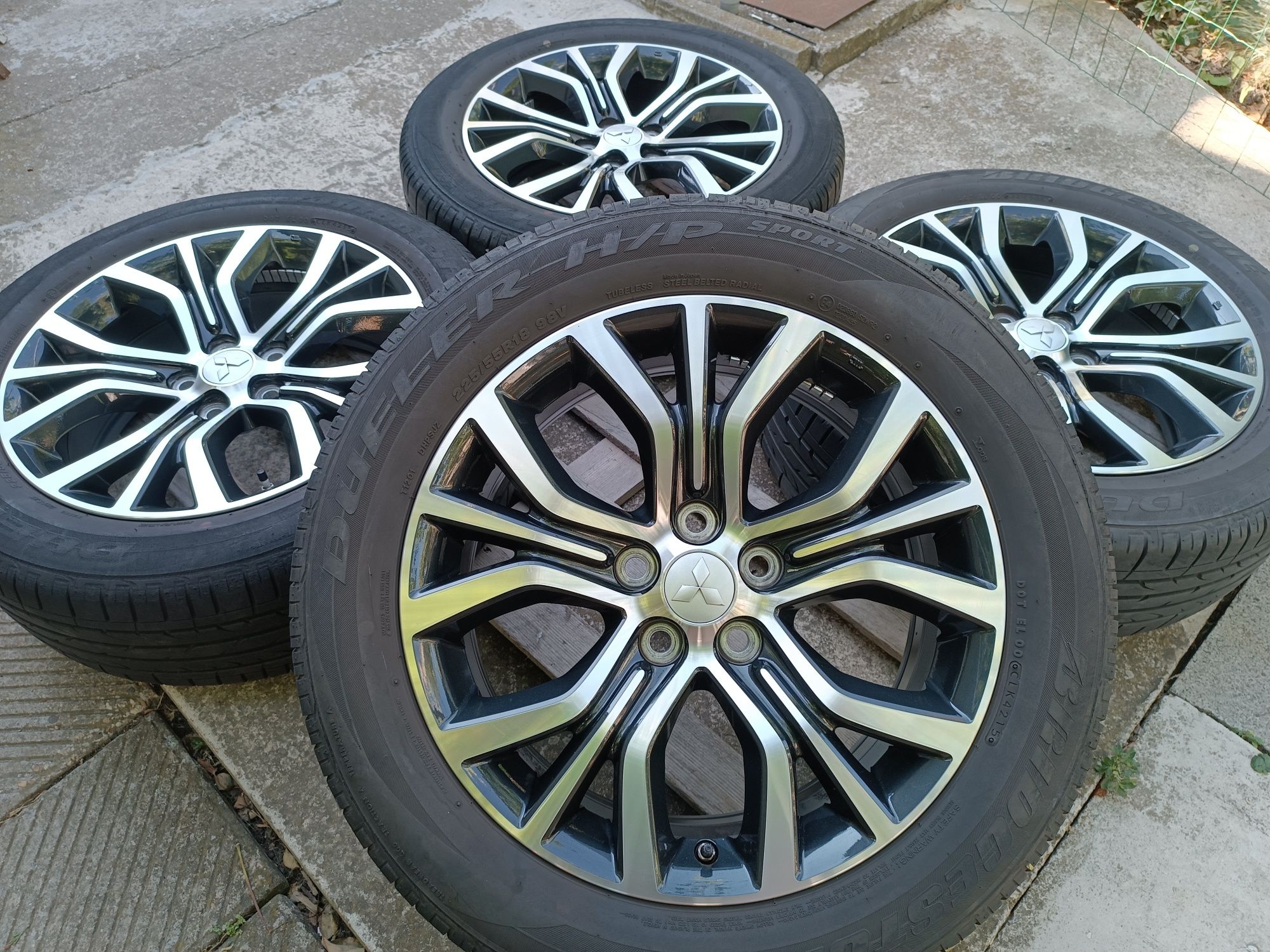 Лети джанти 18ки 5х114.3 Mitsubishi + летни гуми 225/55/18 Bridgestone