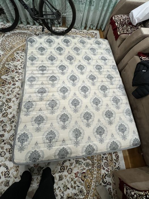 Отдам матрас район новойстройка звоните на номер