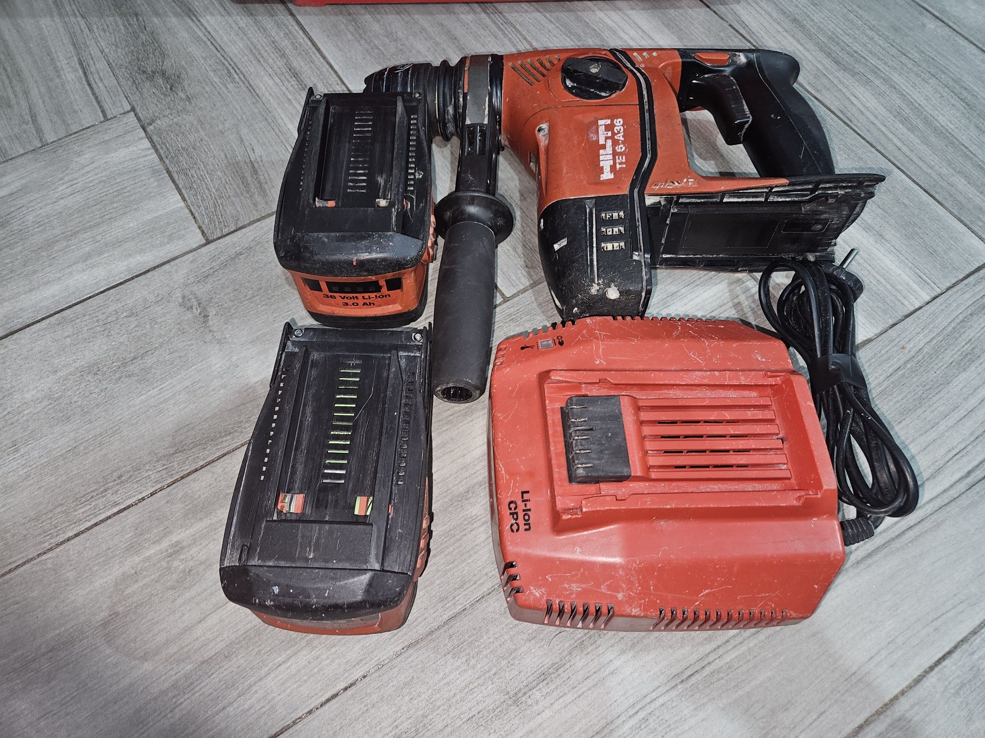 Vand rotopeecutanta hilti pe acumulatori