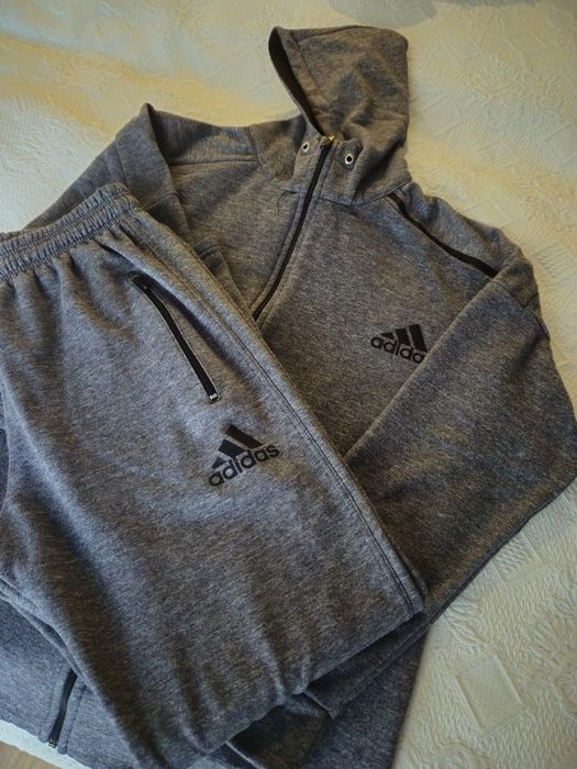 Мъжки спортен екип Adidas
Продавам оригинален екип Adidas