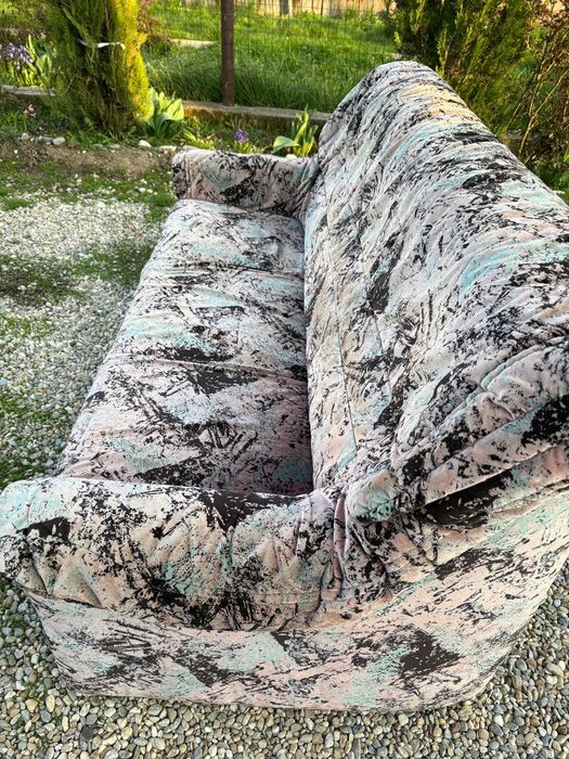 Vând canapea 3 locuri 1,80m