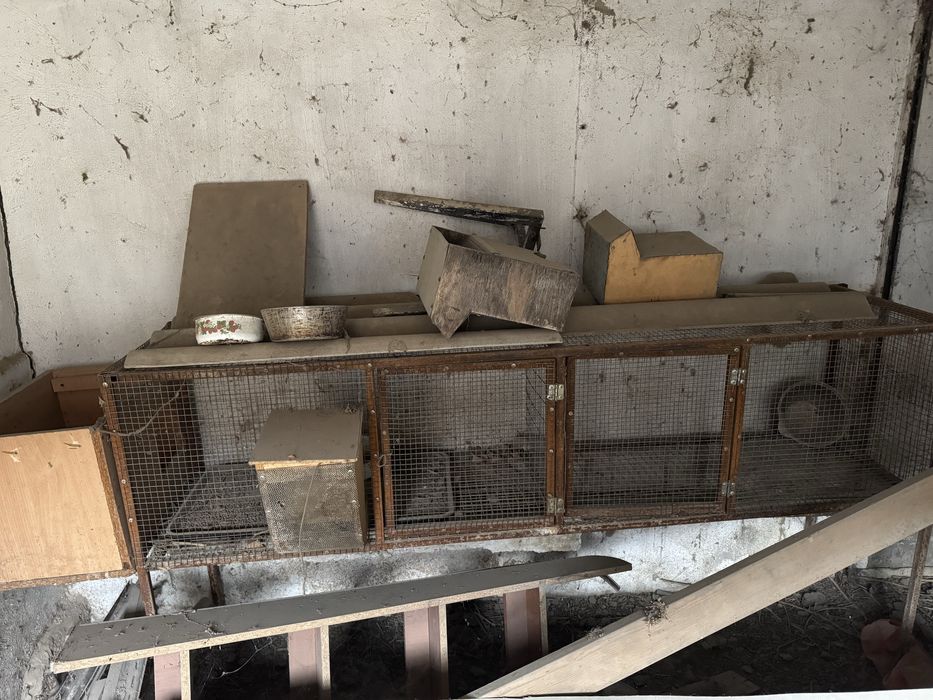 Продам клетки для кроликов