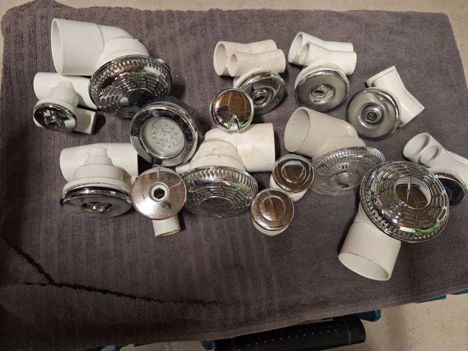 vând piese ,accesorii diuze noi pentru jacuzzi