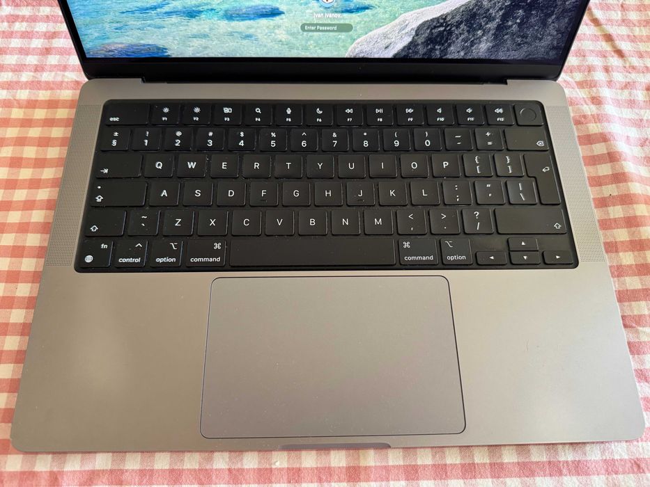 Apple Macbook Pro 14", M1 Pro, 16GB RAM, 1TB SSD