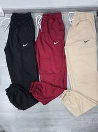 Set pantaloni Nike