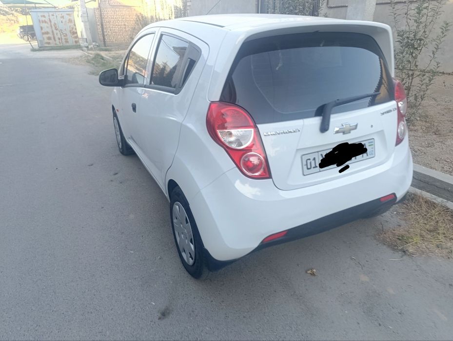 Spark  2012 avtomat  benzinda