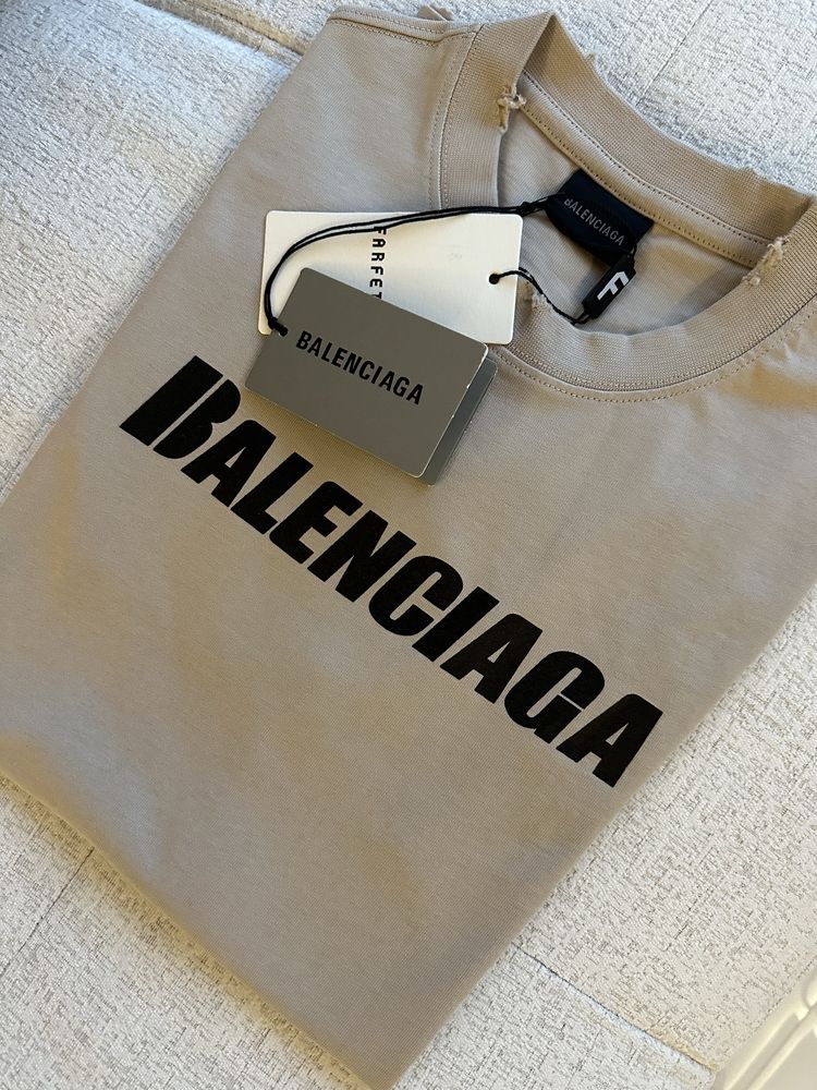 Мъжка тениска Balenciaga