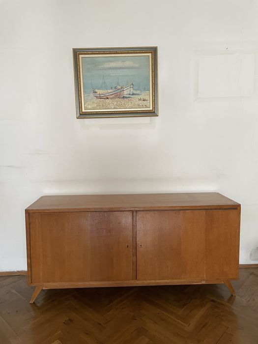 Ретро дървен скрин