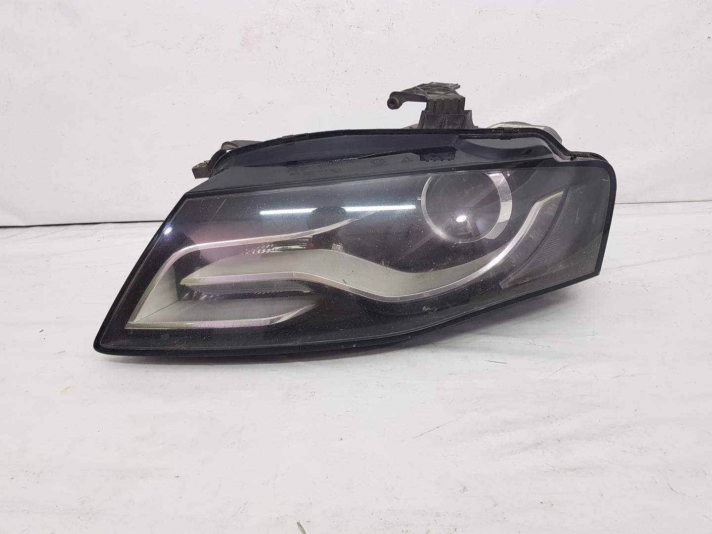 Far stanga Xenon Led Audi A4 B8 dupa 2008