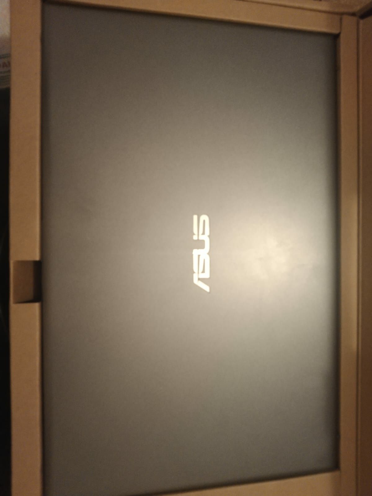 Продам ноутбук ASUS VivoBook X512D