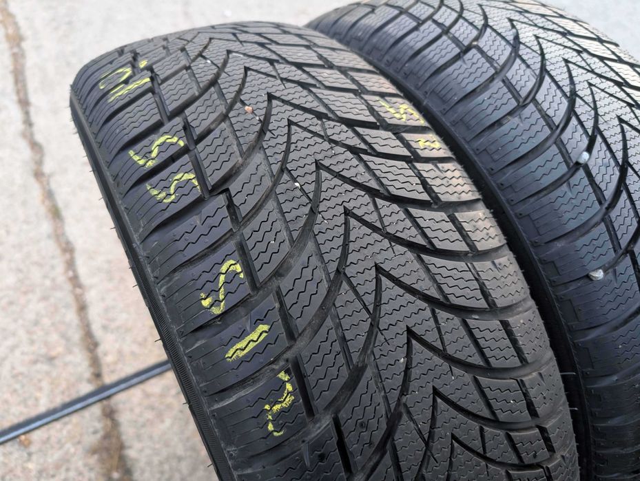 SET 2 Anvelope Iarna 215/55 R18 MOMO W20 Europa 99V - XL